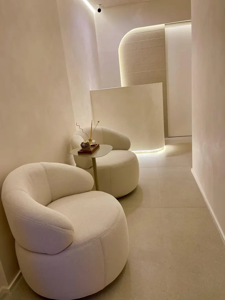 Sala de espera com poltronas